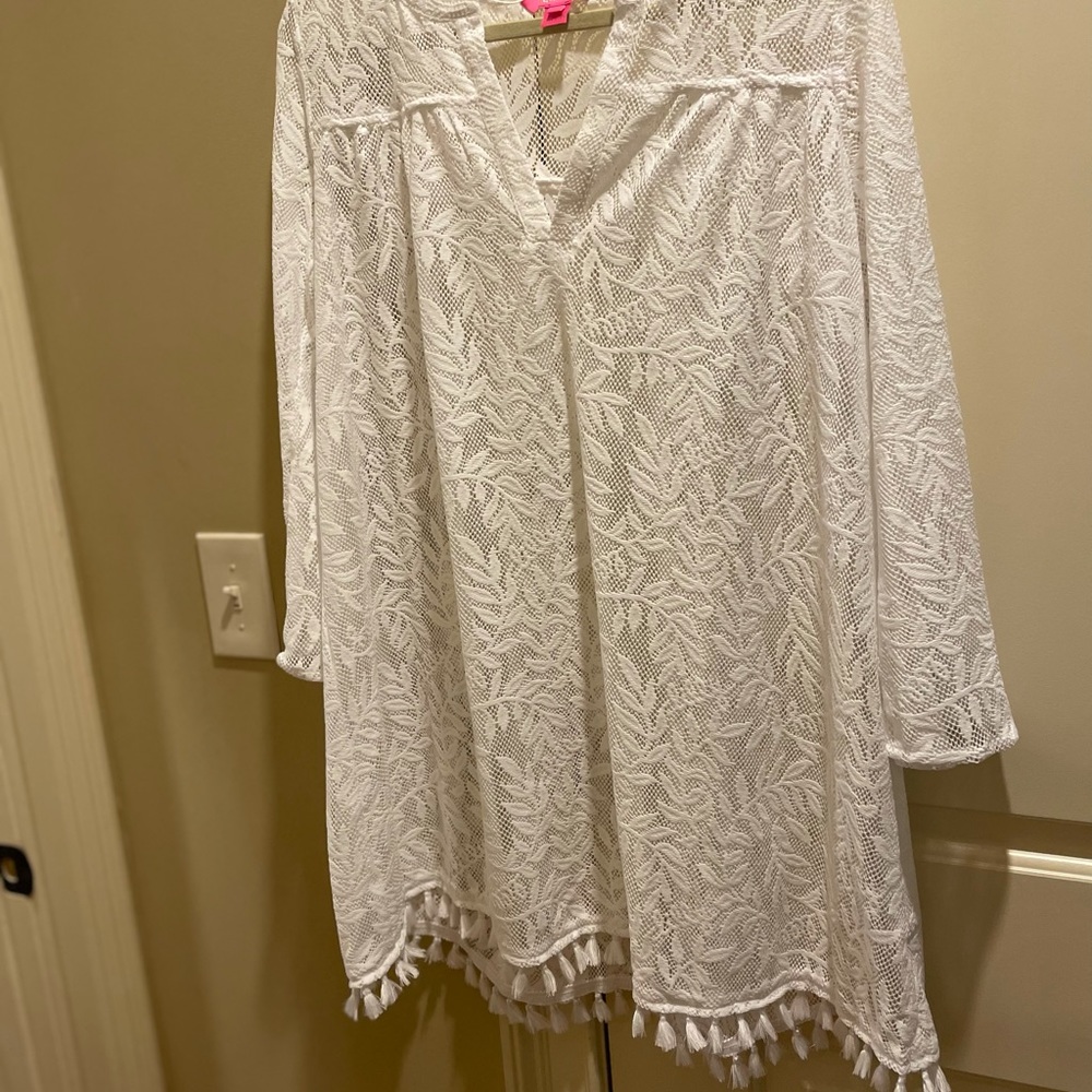 Lilly Pulitzer Vneck white tassel coverup